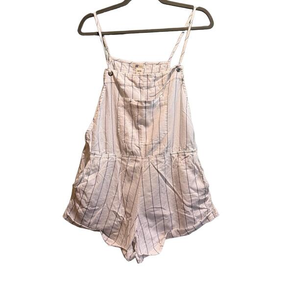 Billabong Pants - Billabong Wild Pursuit Romper Women's Size Large White Pinstripe